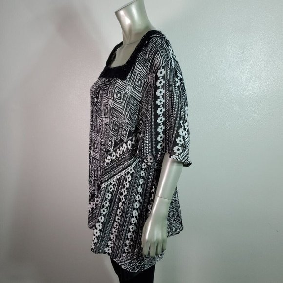 Catherines Top Plus Size 3X Petite Accordion Pleat Semi Sheer Stretch Black - Picture 3 of 6